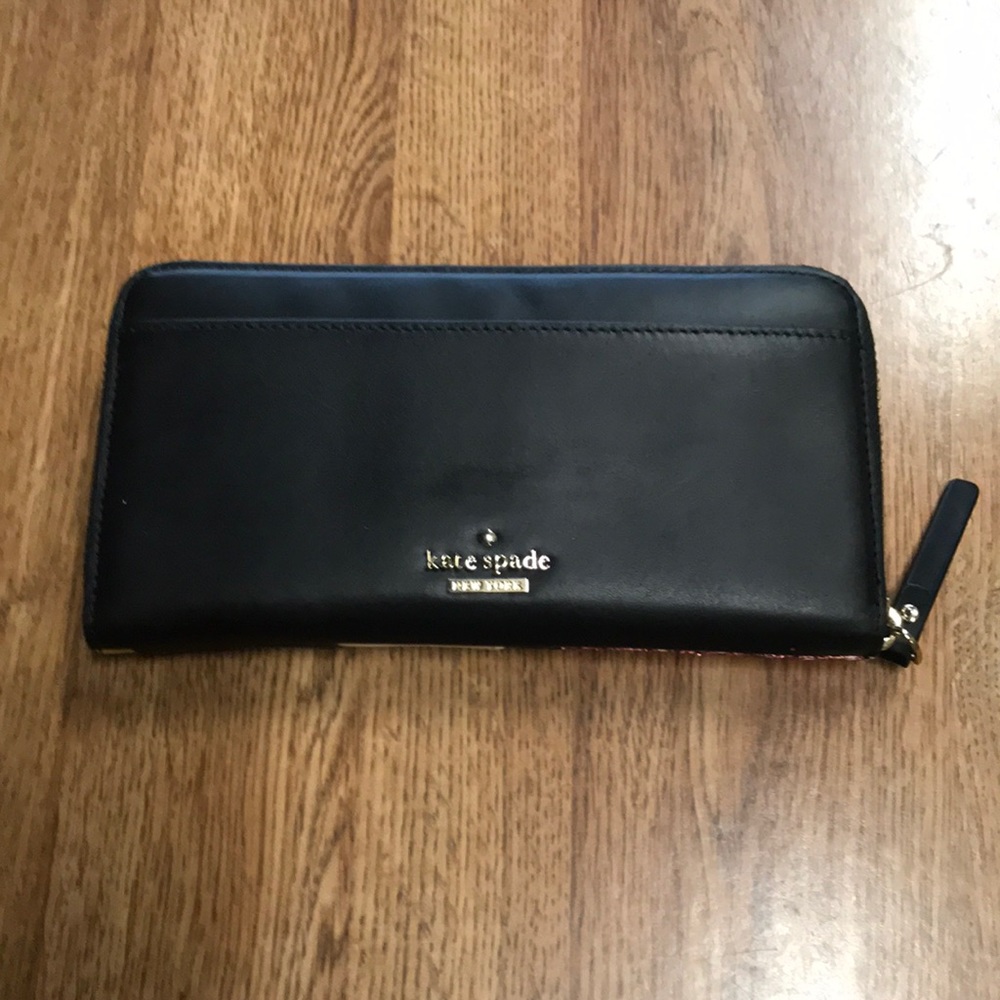 Kate Spade Miss Piggy Lacey Wallet - Picture 4 of 9
